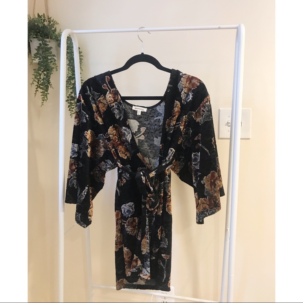 Floral kimono wrap with waist tie